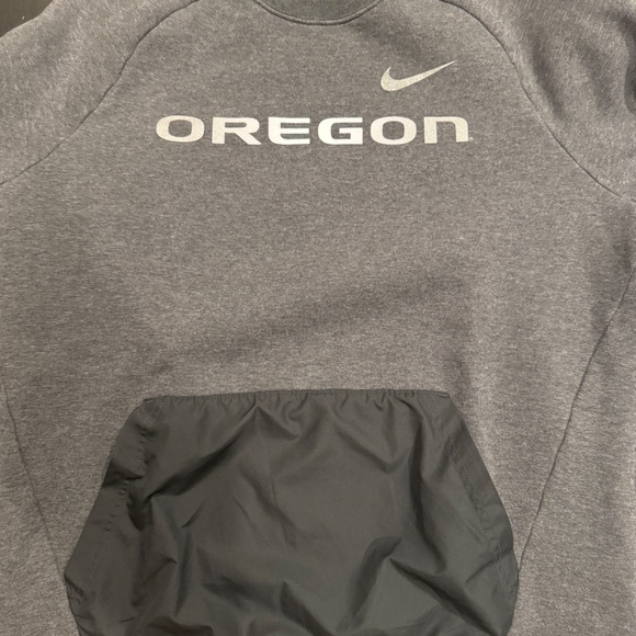 Oregon Ducks x Nike Crewneck Sweatshirt size Large - Picture 4 of 4